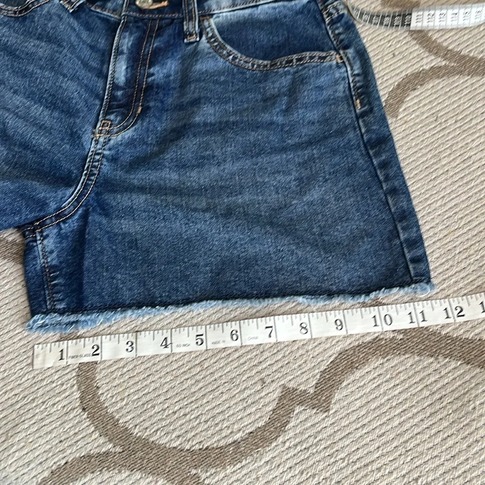 Old navy high-rise sky high adjustable waist Frayed-Hem blue jean shorts